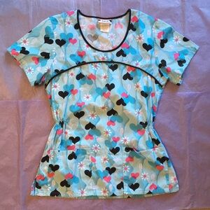 Best Medical Wear Hearts Flowers Leaves Scrub Top Size Small